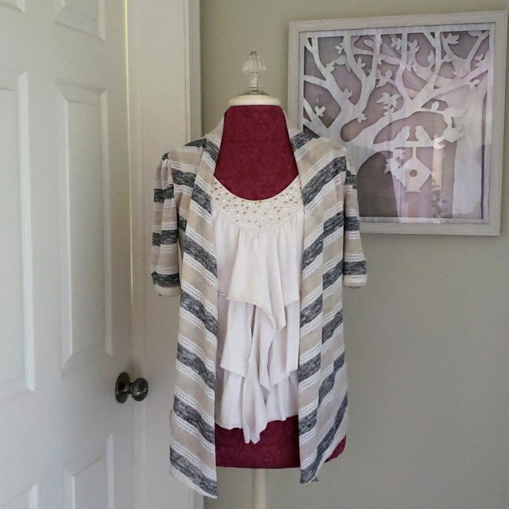 Mid Arm Length Blouse Size L White, Sliver & Tan